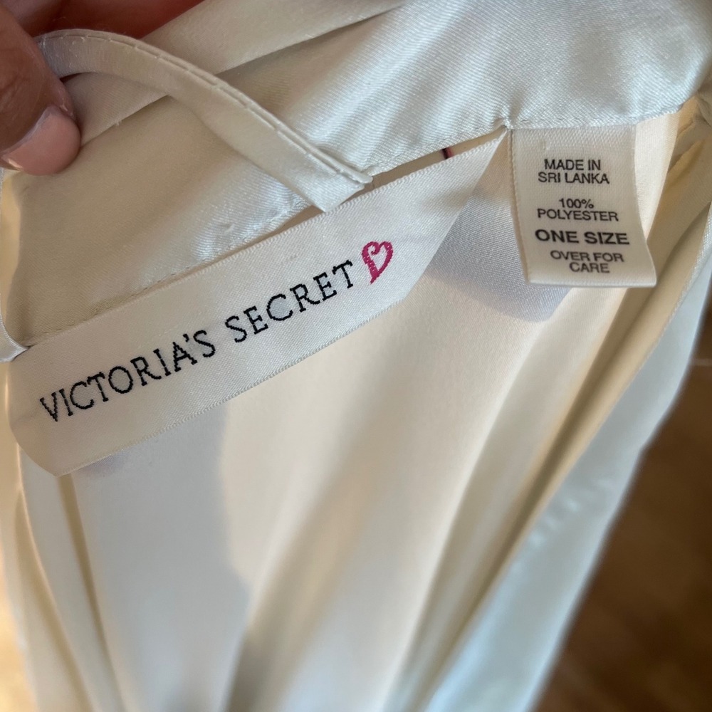 Victoria's Secret Satin Robe Champagne Ivory One Size Wrap Belted Pockets - Picture 6 of 6